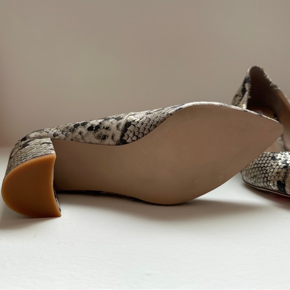 Steve Madden “Savy” Pointed Toe snake Print Block Heels in Gold | NWT (Size 7) - Picture 6 of 8
